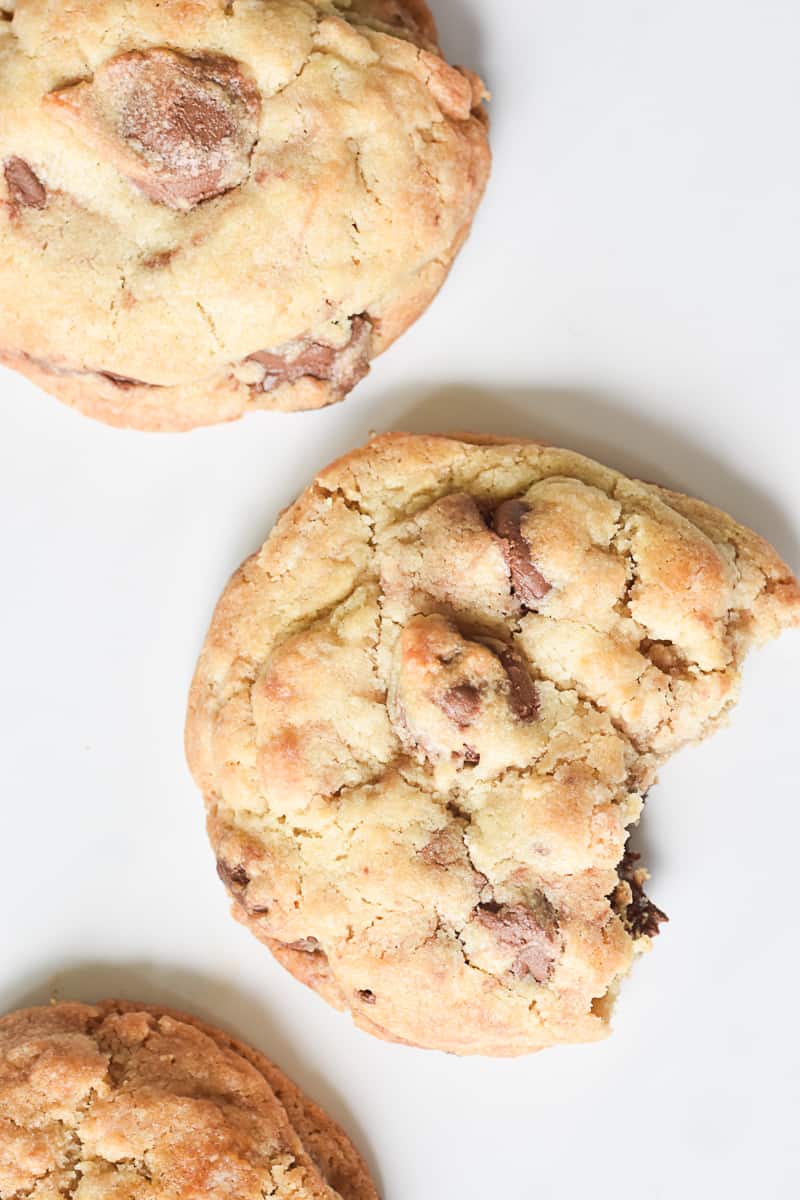 perfect, crispy edges, soft eggless chocolate chip cookies