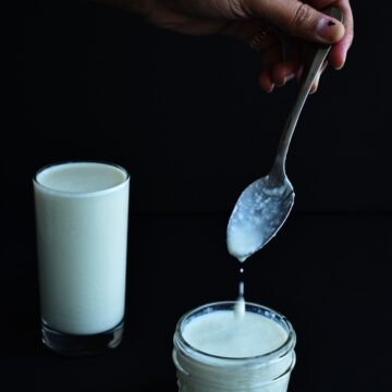 How to make yogurt in instant pot? priyascurrynation.com #recipes #easyrecipes #instantpot #priyascurrynation