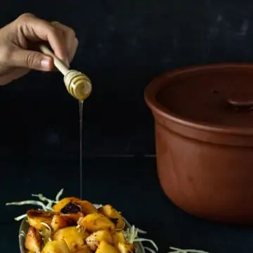 Perfectly roasted honey chili potaotes in vitaclay.