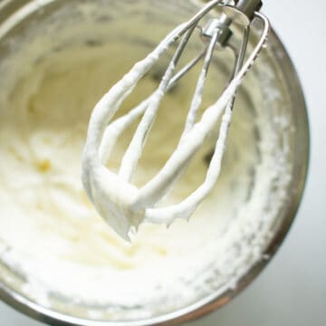 perfect whipped cream frosting - priyascurrynation.com
