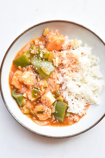 serve hot chili paneer with steamed rice.